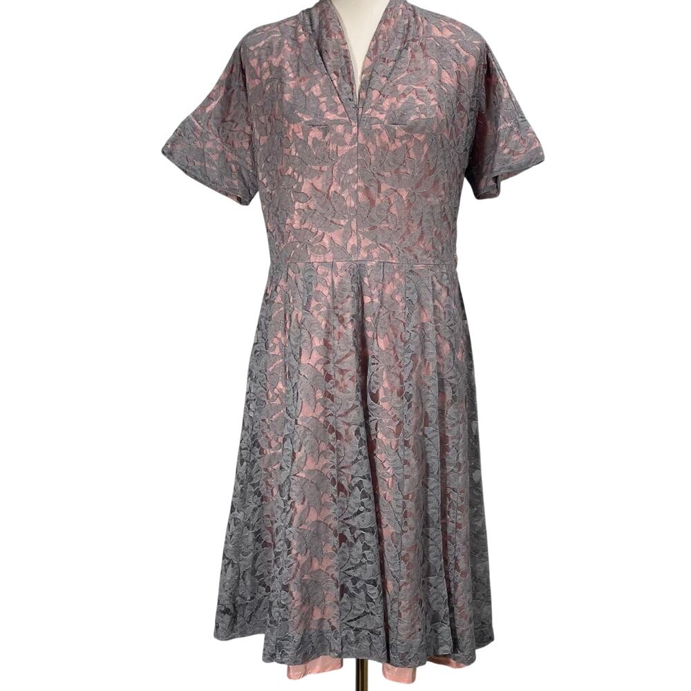 Vintage 1950s Fit&Flare Cocktail Dress Pickwick Fashions Pink Gray Lace Overlay